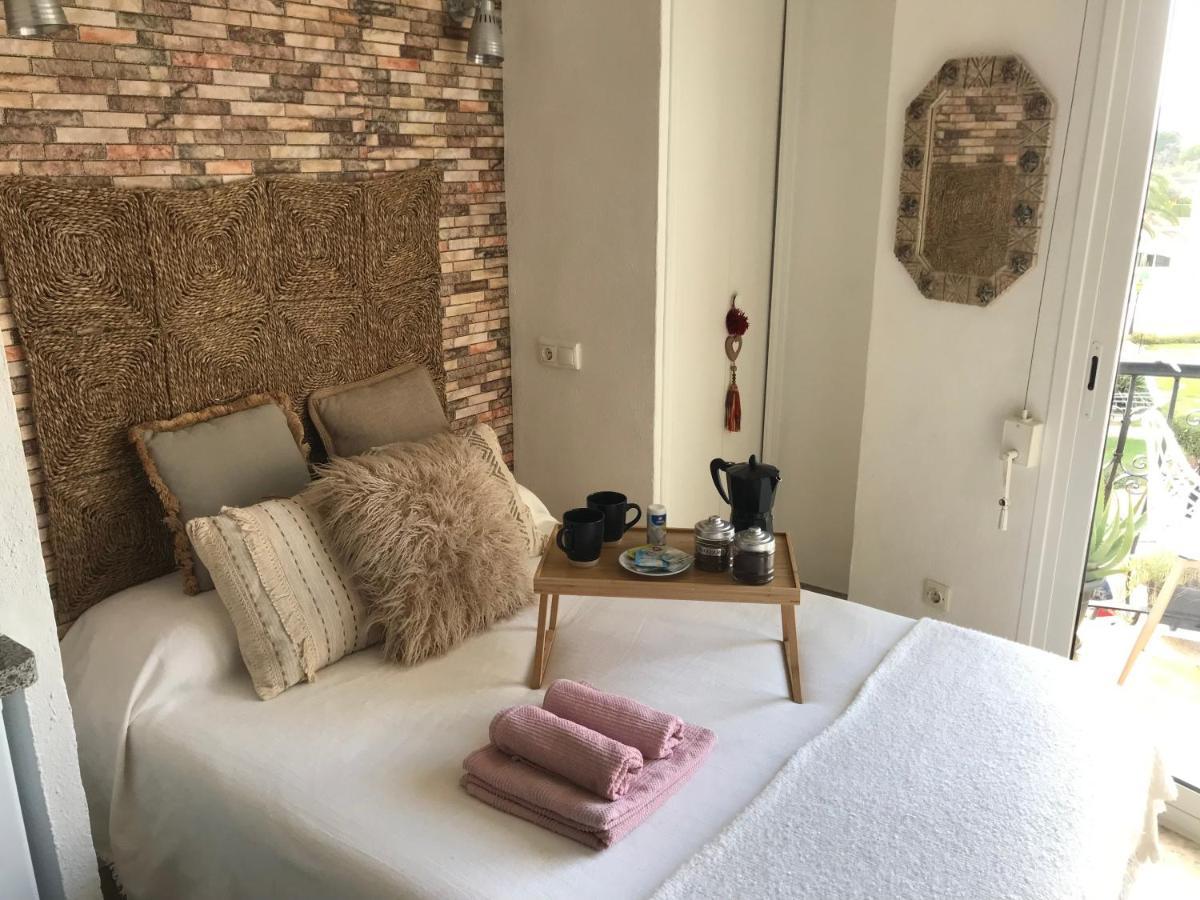 Estudio En Denia Con Piscina Y Wifi Privada, A 100 M Del Mar Eksteriør bilde